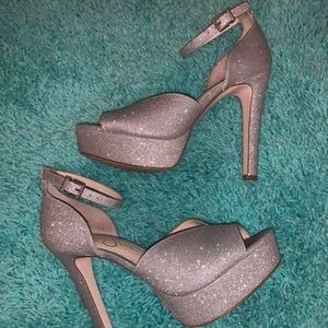Jessica Simpson heels